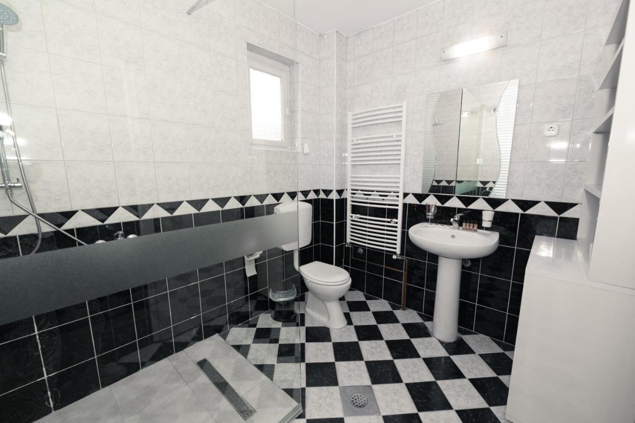 Guest House La Baja オフリド エクステリア 写真